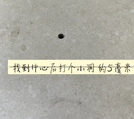 新郑瓷砖空鼓维修公司专业解答在瓷砖铺贴过程中，如果砂料搅拌不均匀，将会带来以下问题
